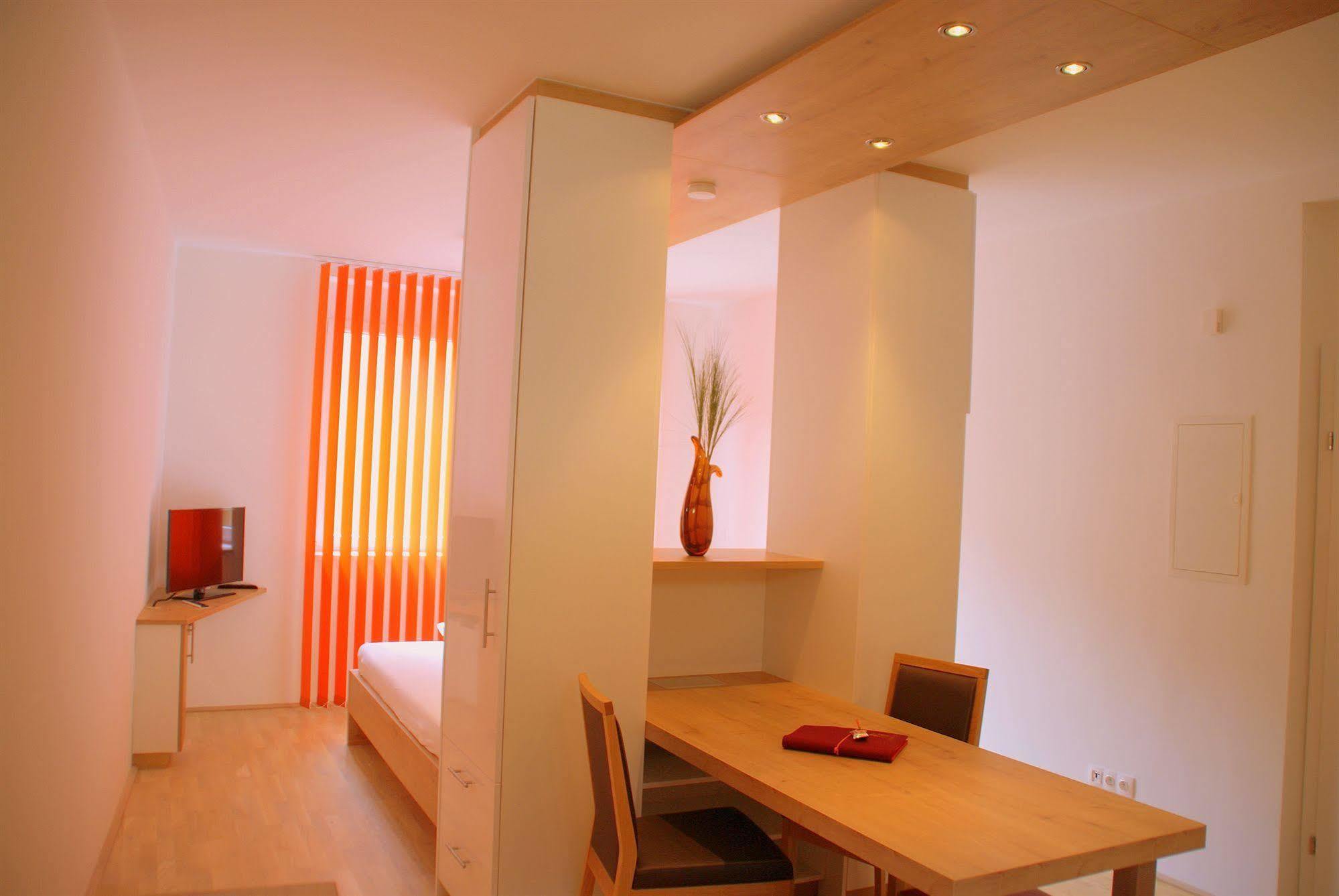 Servus Vienna Karlsplatz Extérieur photo