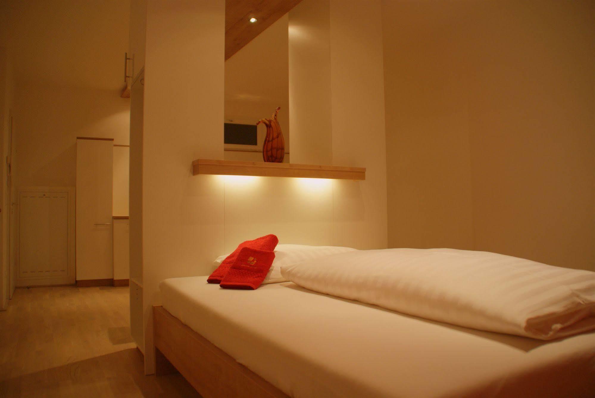 Servus Vienna Karlsplatz Extérieur photo